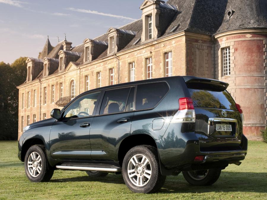  Toyota Land Cruiser Prado 150 5-Door 2009 года  (фото 17 из 41)